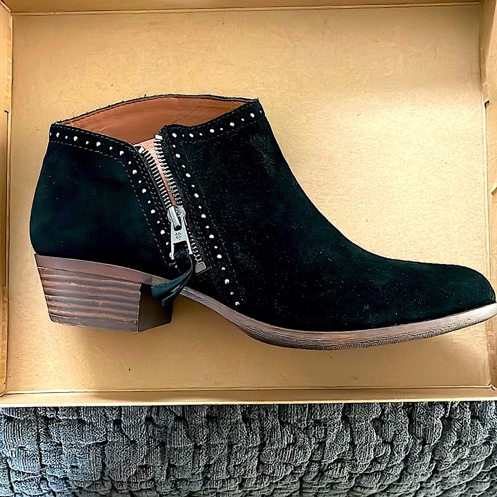 Lucky Brand black booties